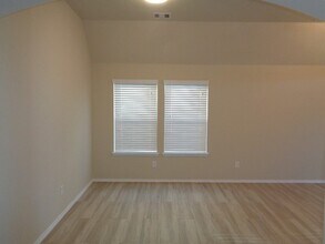 Building Photo - 20211 Ray Falls Dr