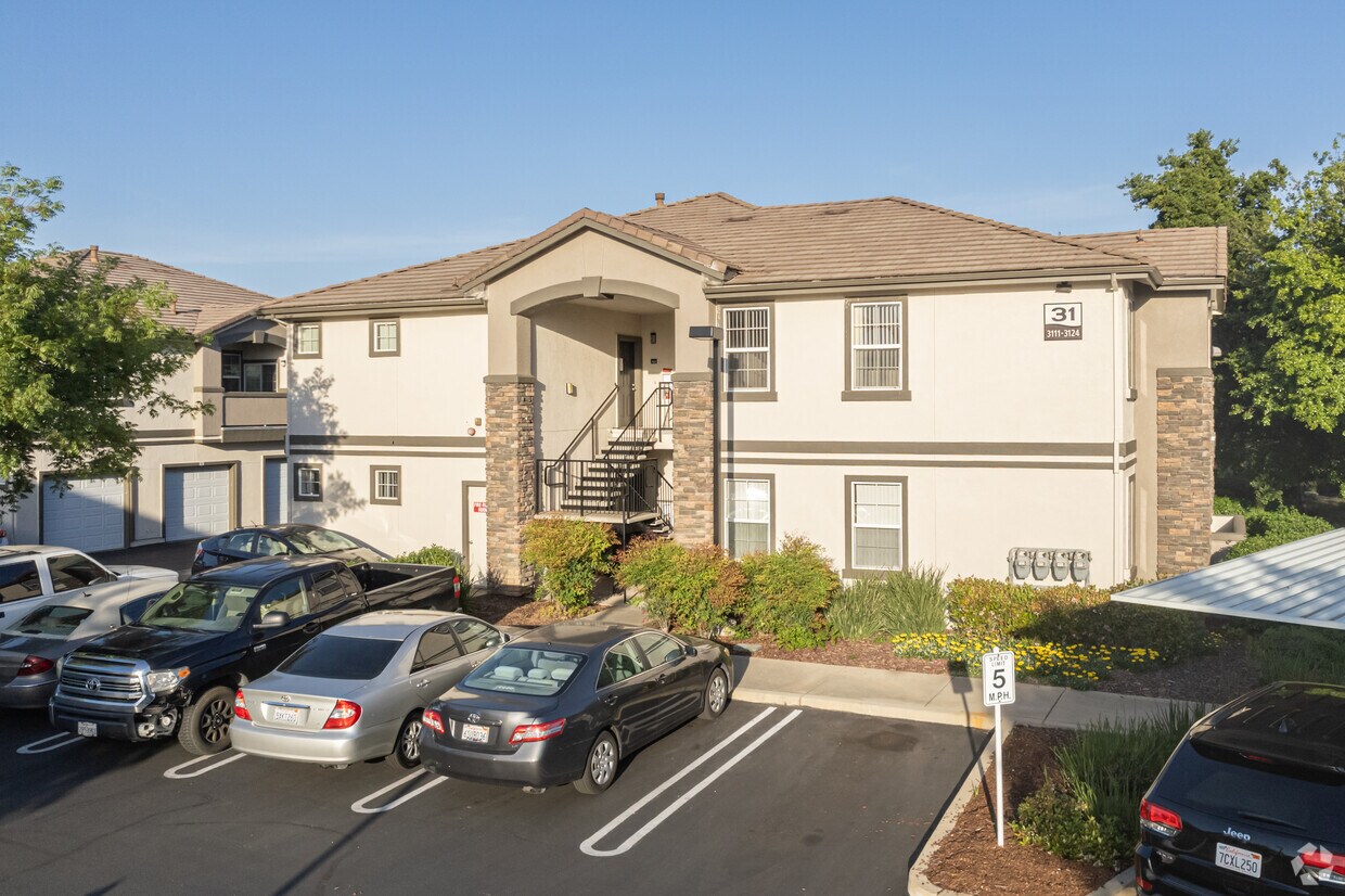Stoneridge Apartments at 2801 Alexandra Dr Roseville, CA