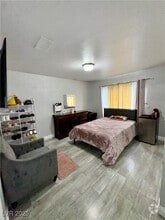 Building Photo - 6924 W Welsh Cir