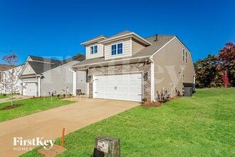 Building Photo - 538 Hillpark Ln