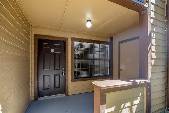 Foto del edificio - 485 Forestway Cir