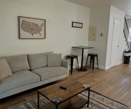 Building Photo - 624 S Cedar St