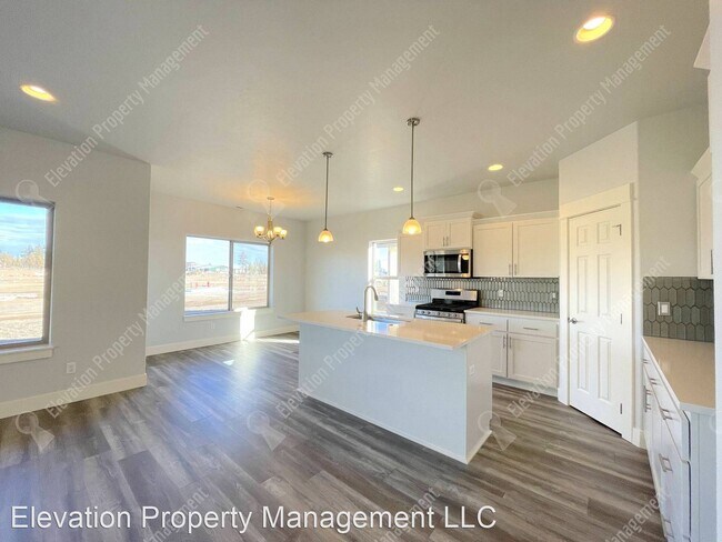 Foto del edificio - 3 br, 2.5 bath House - 20588 Rolen Avenue
