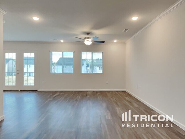Foto del edificio - 716 Brampton Dr