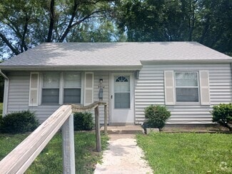Building Photo - 5014 Vista St