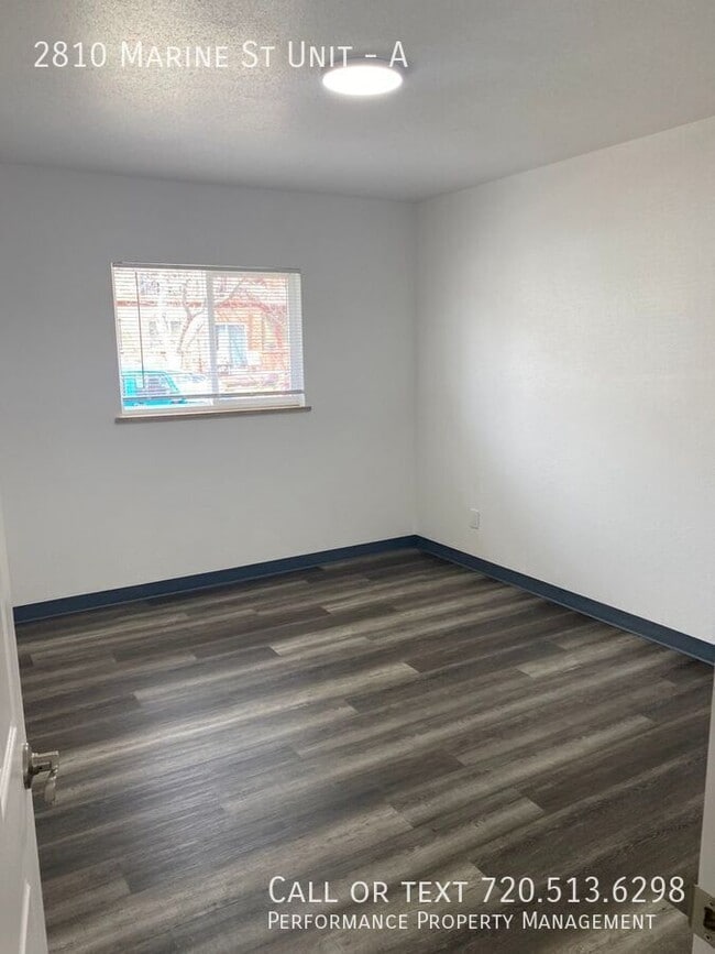 Foto del edificio - 2810 Marine St