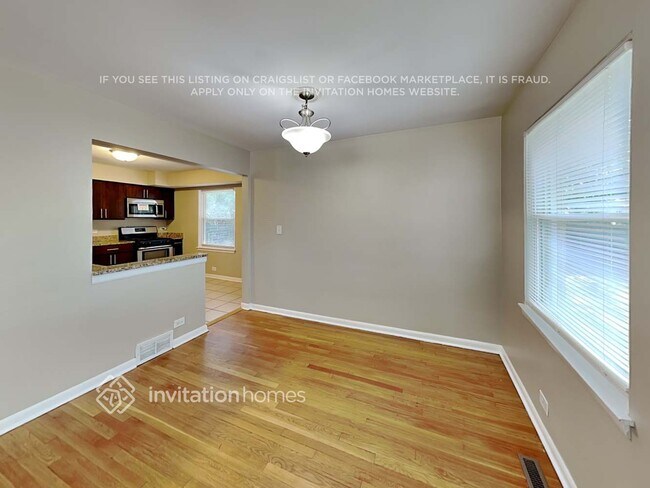 Foto del edificio - 7621 W Madison St