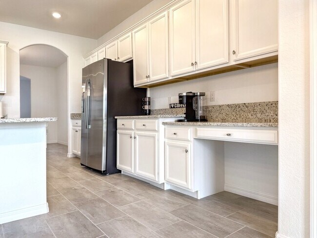 Foto del edificio - 11305 Shady Blossom Dr