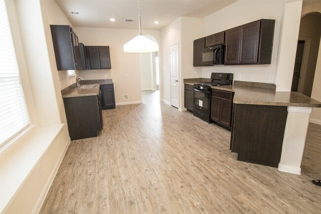 Building Photo - 29606 Woodsons Shore Dr