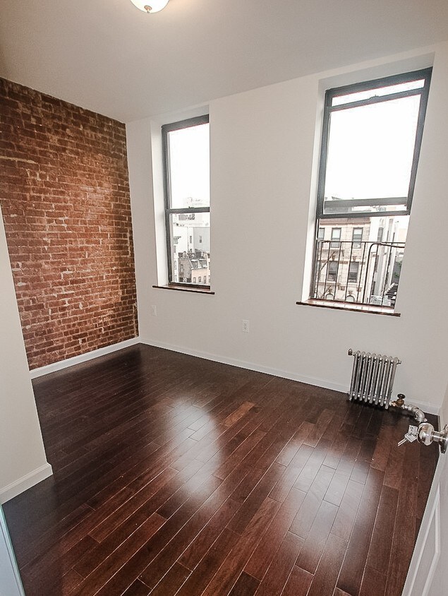 Building Photo - 127 2nd Ave