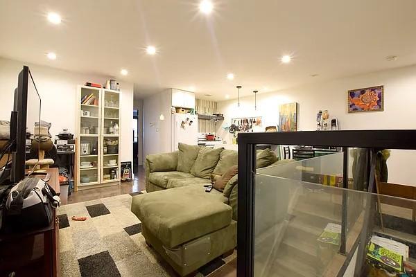 Primary Photo - 3 bedroom in BROOKLYN NY 11221