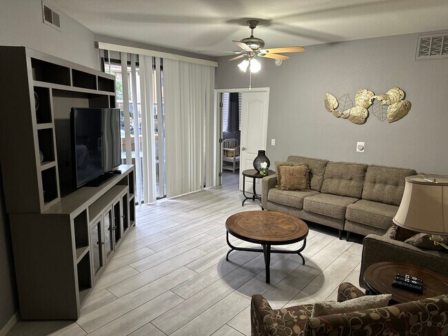 Foto del edificio - 6900 E Princess Dr