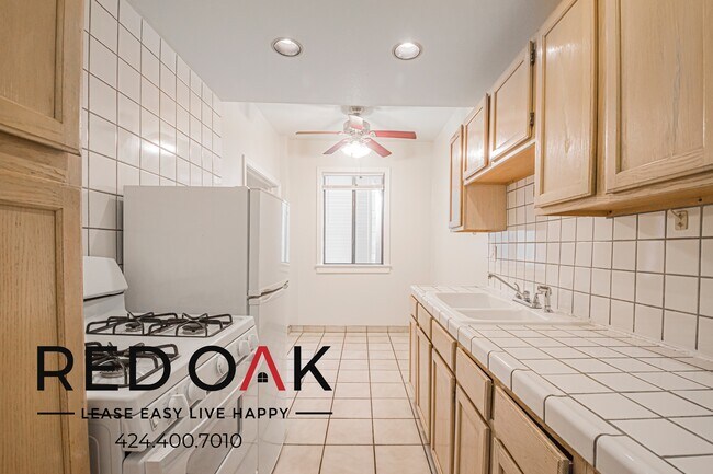 Foto del edificio - 630 S Kenmore Ave