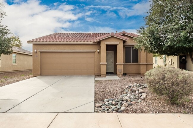 Attractive 3 bed, 2 bath home - Attractive 3 bed, 2 bath home
