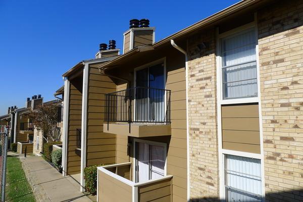 Foto del edificio - 3200 Country Club Dr W