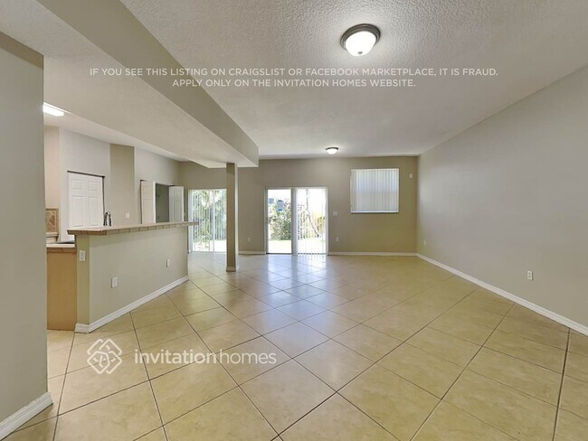 Building Photo - 5325 SW 134th Ave