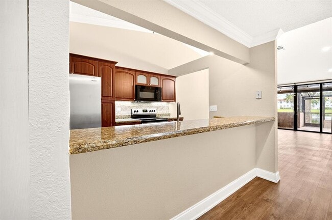 Building Photo - 921 NW 122nd Ter
