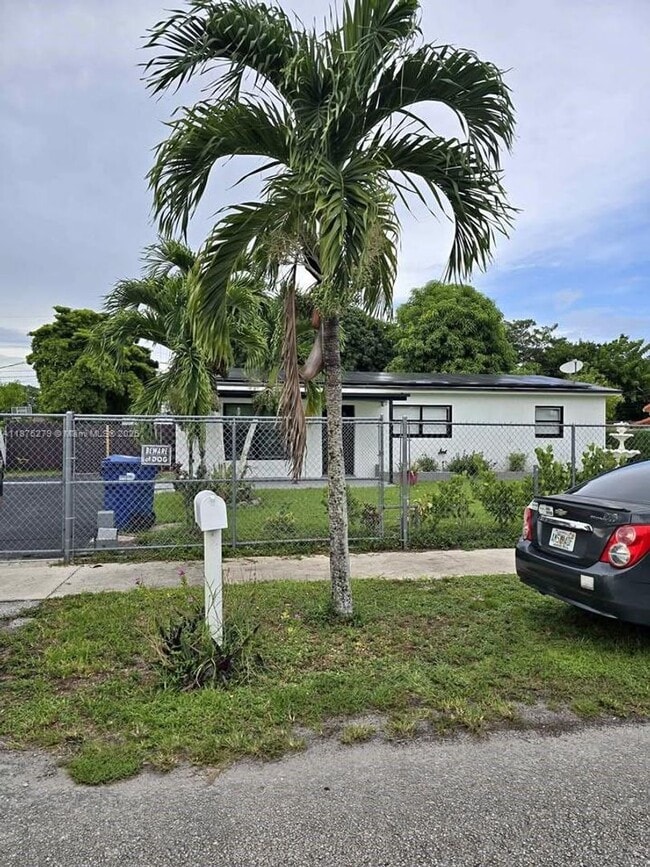 Foto del edificio - 1271 NE 211th Terrace