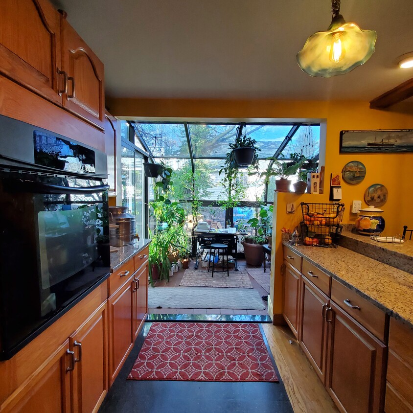Kitchen and greenhouse - 191 Elliot St
