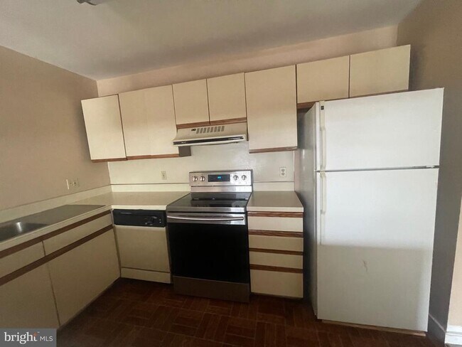 Foto del edificio - 48 Brainerd St