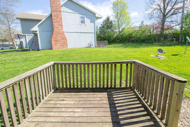 Building Photo - 2205 High Oaks Ct