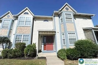 Building Photo - 102 Quaker Dr