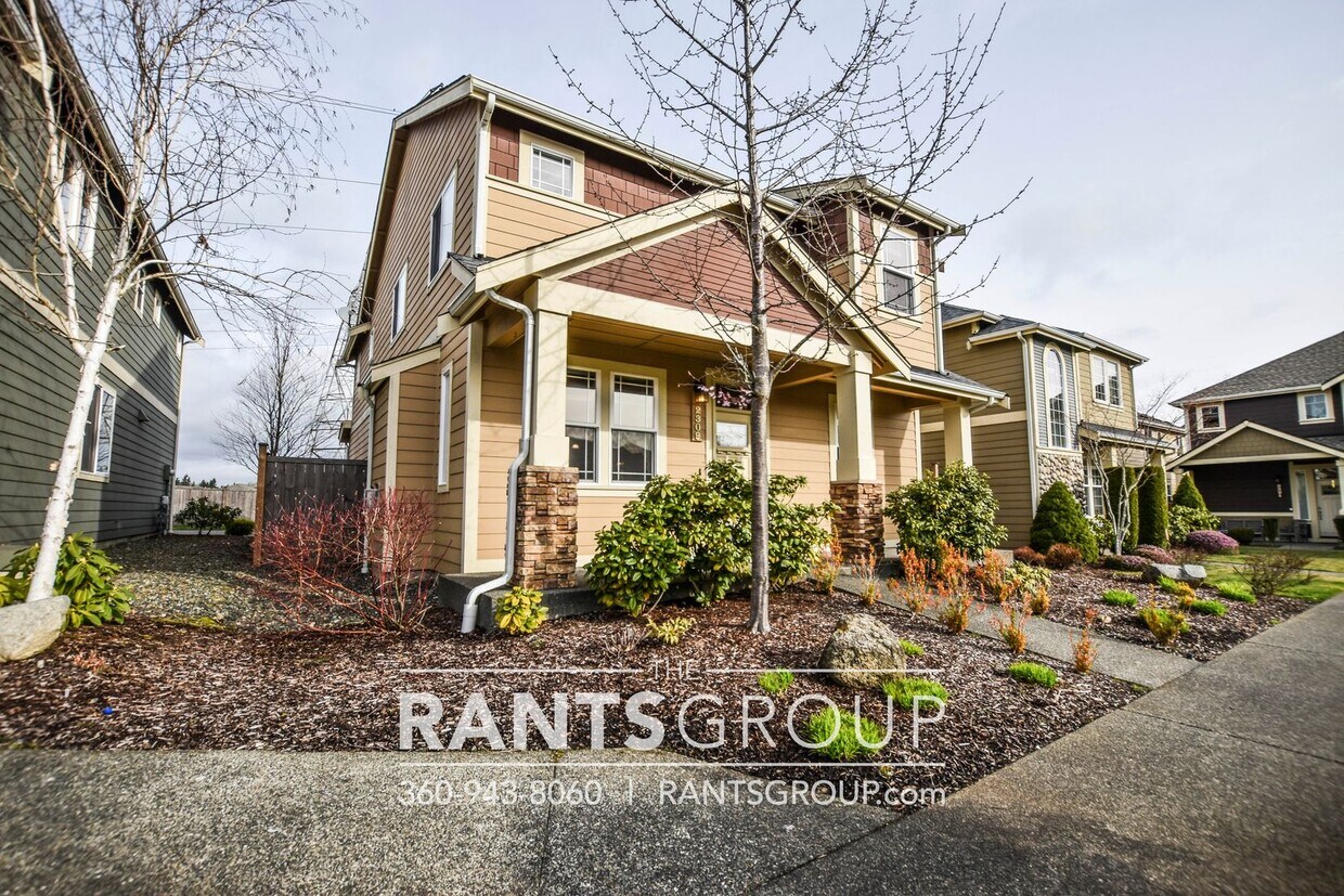 Primary Photo - Spacious 3-bedroom home with bonus room