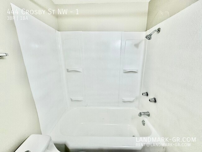 Building Photo - SELF SHOWING- MOVE IN READY UPDATED 3 bed ...