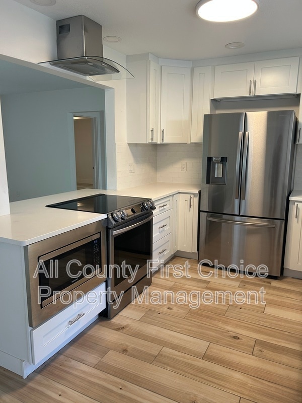 Building Photo - 1631 San Charles Dr