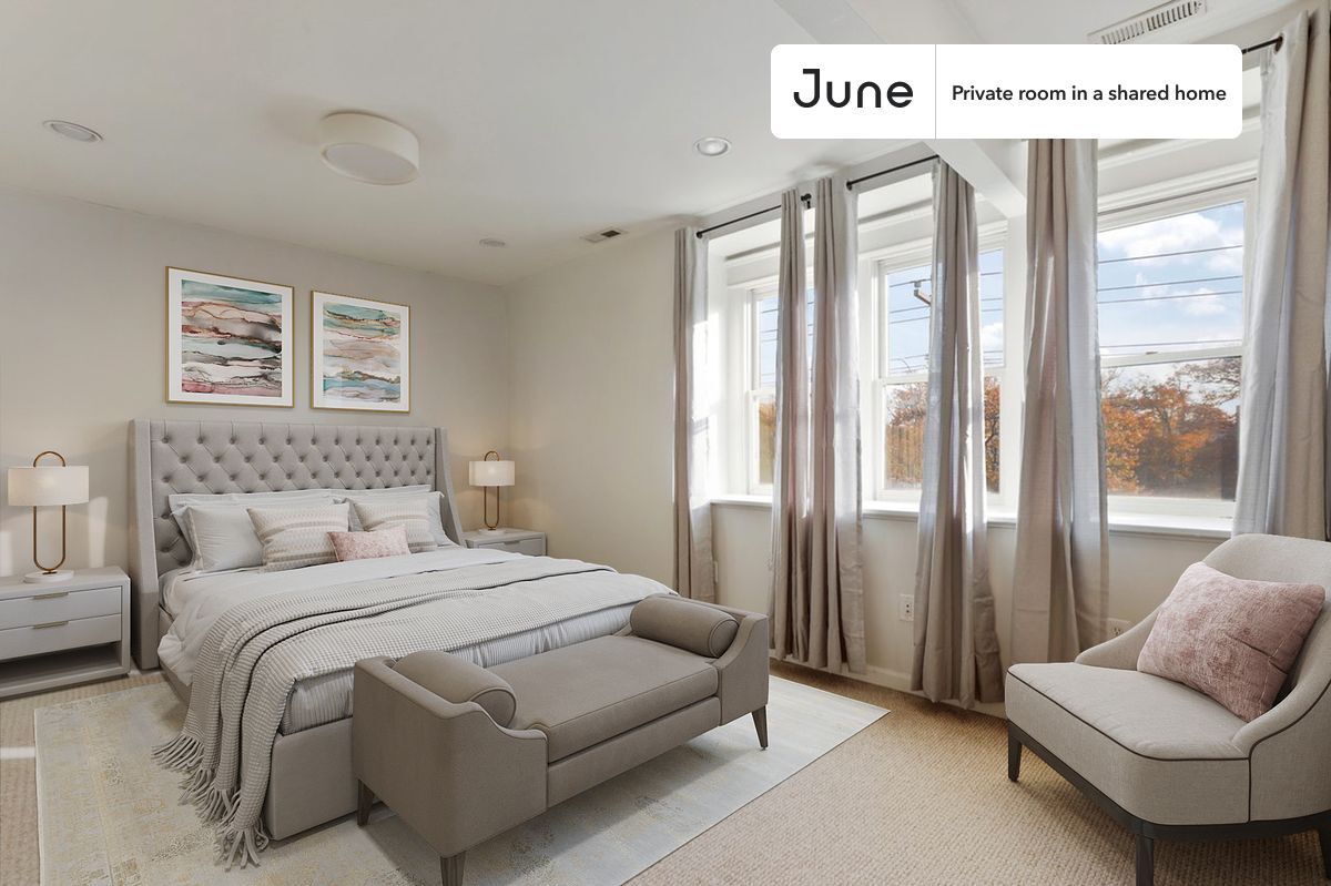 Primary Photo - Private bedroom in 8 bed/5 bath Home