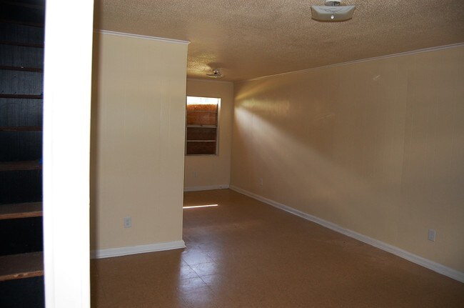 Foto del edificio - 988 Houck St