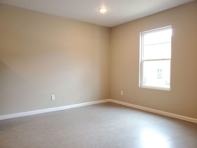 Building Photo - 211 Cane Creek Ln