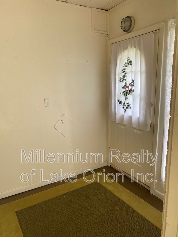 Foto del edificio - 325 E Sheffield Ave