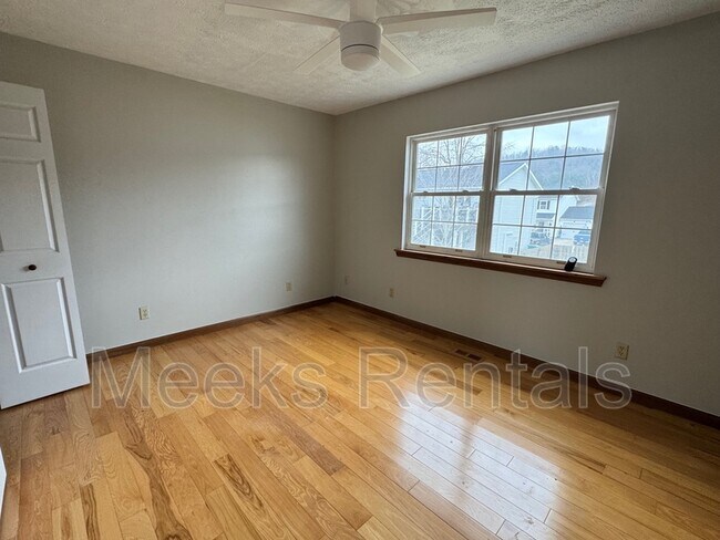 Foto del edificio - 22 Countryview Est