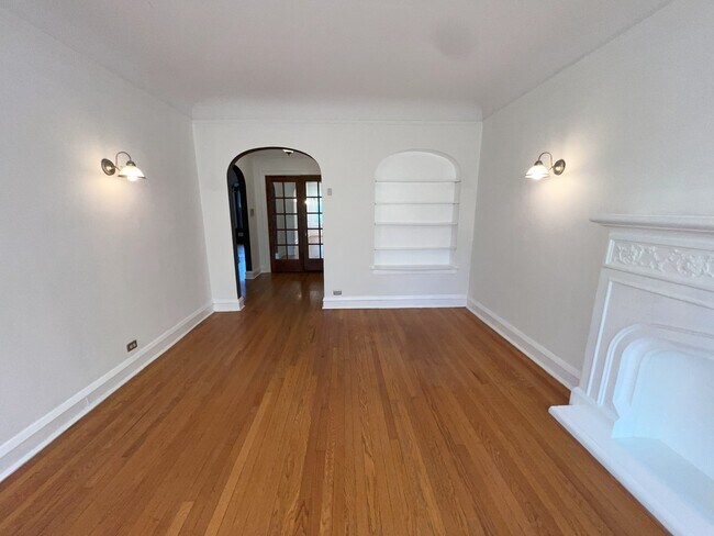 Foto del edificio - 2206 W Granville Ave