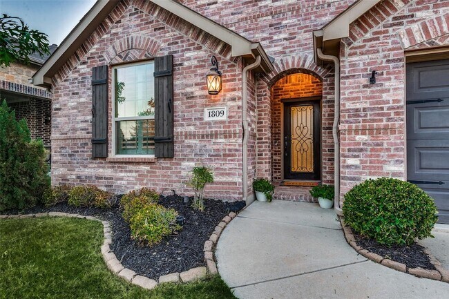 Building Photo - 1809 Whistler Dr