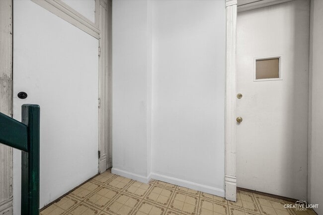 Building Photo - 674 St Charles St