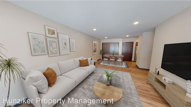 Building Photo - 2 br, 1 bath Apartment - 210 S. Hyland 210...