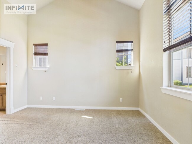Foto del edificio - Four Bedroom on the Pocket Park