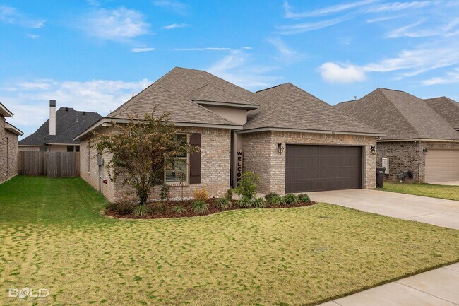 Building Photo - Check Out this 3 bed 2 bath!!