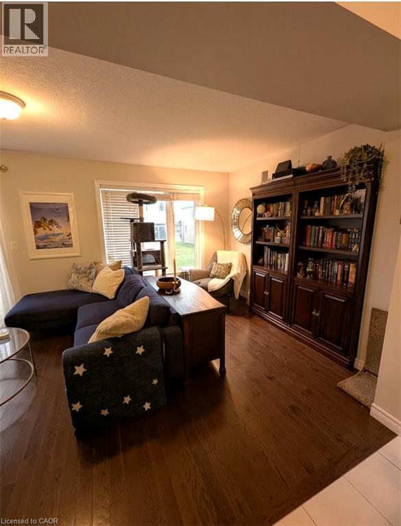 Photo du bâtiment - 371 Vincent Dr