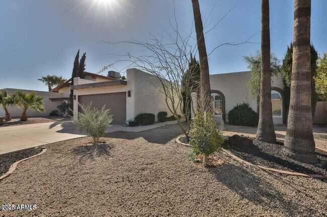 Foto del edificio - 10421 E Silvertree Dr