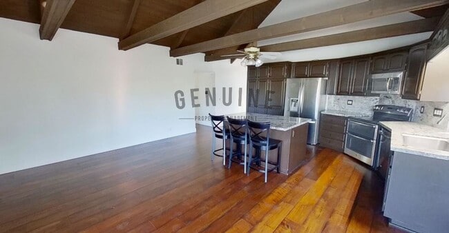 Building Photo - Coming Soon: 3Bd 2Ba Home in Mesa Verde