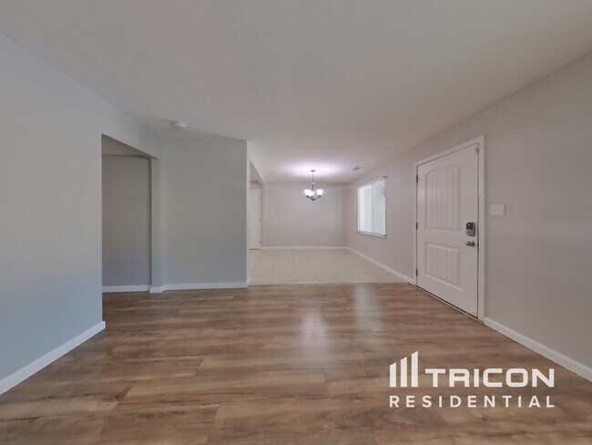 Building Photo - 5041 Whittier Drive Sacramento CA