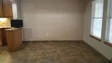 Building Photo - 8030 Darlington Dr