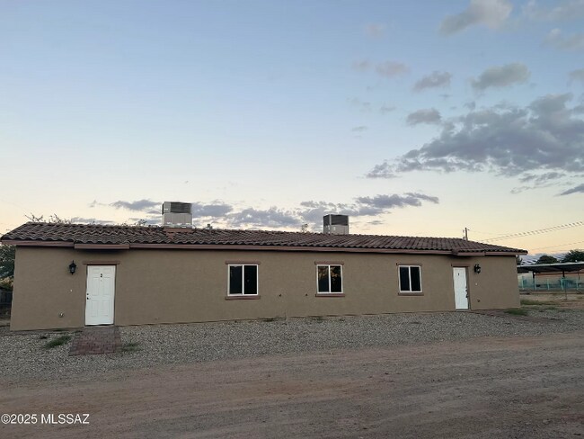 Foto del edificio - 1867 W Ajo Wy