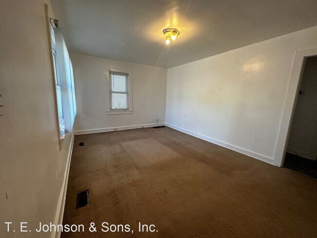 Foto del edificio - 3 br, 1 bath House - 708 W 26th