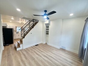 Building Photo - 2644 Tilton St