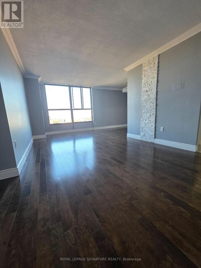 Building Photo - 3170 Kirwin Ave