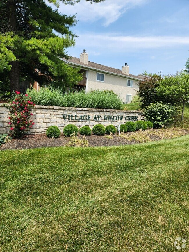 Building Photo - 1501 Lake Pointe Way